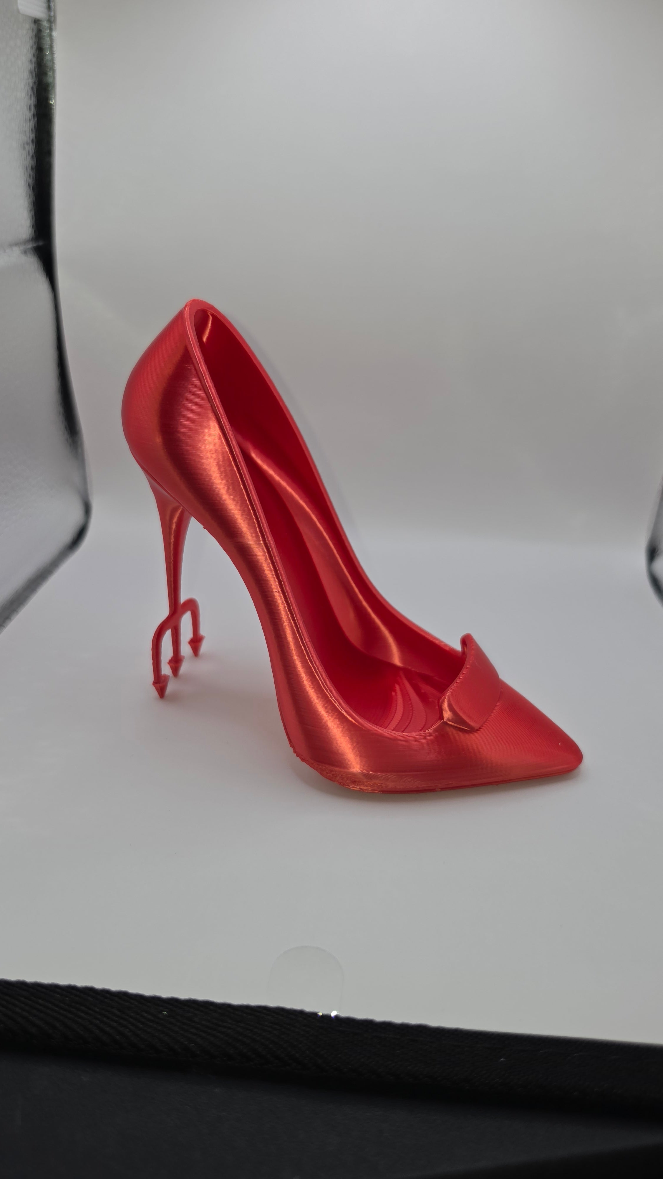 Devil Wears Prada Phone Holder