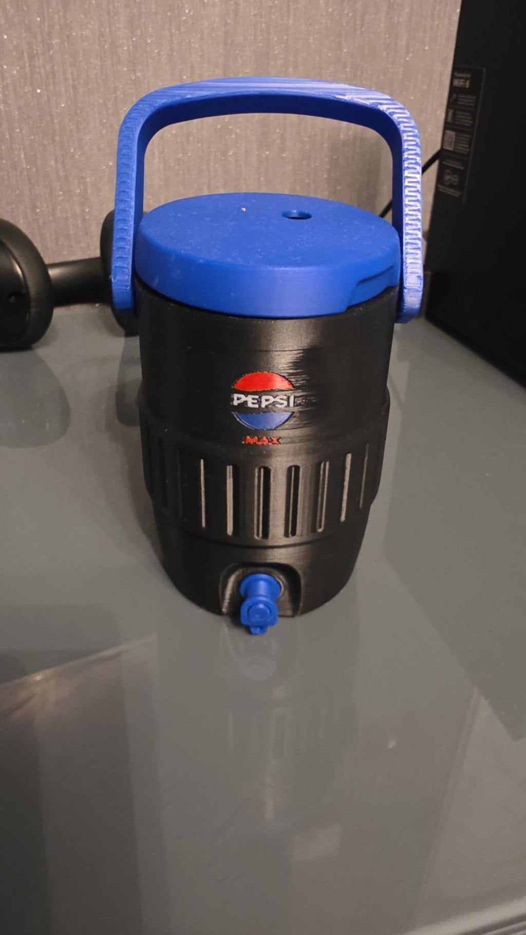 Can Holder with handle