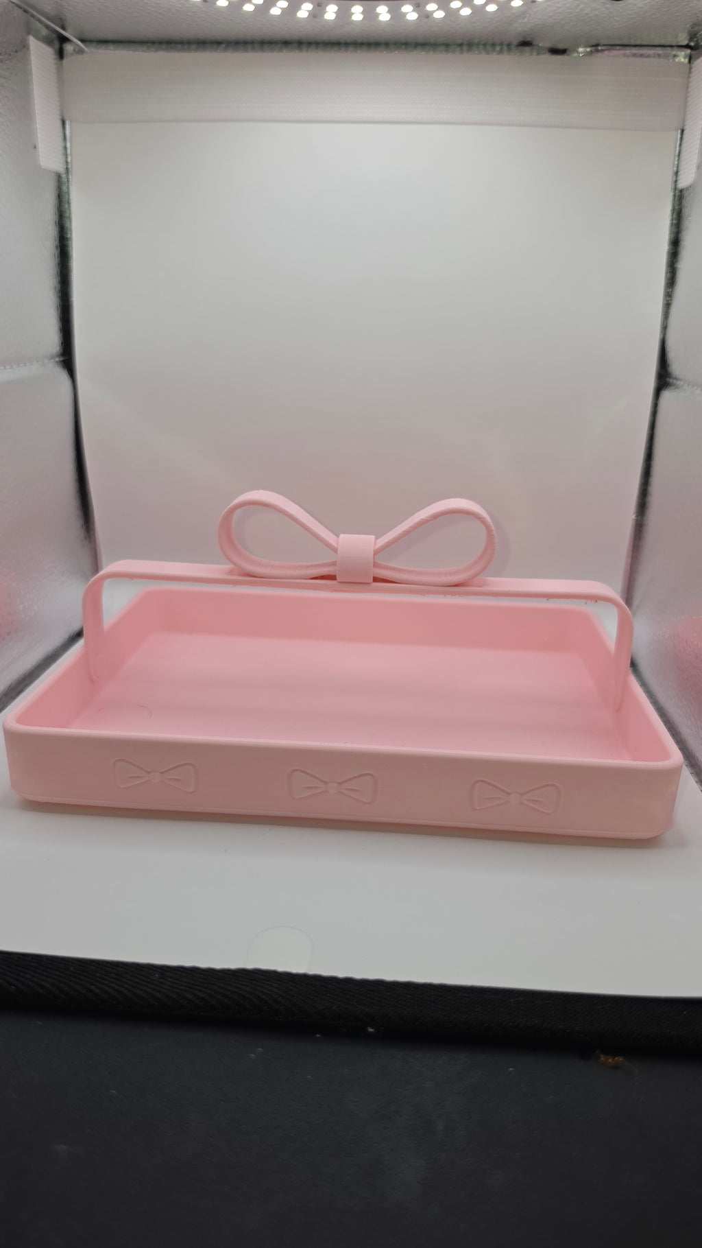 Chris Bow Tray With Handle