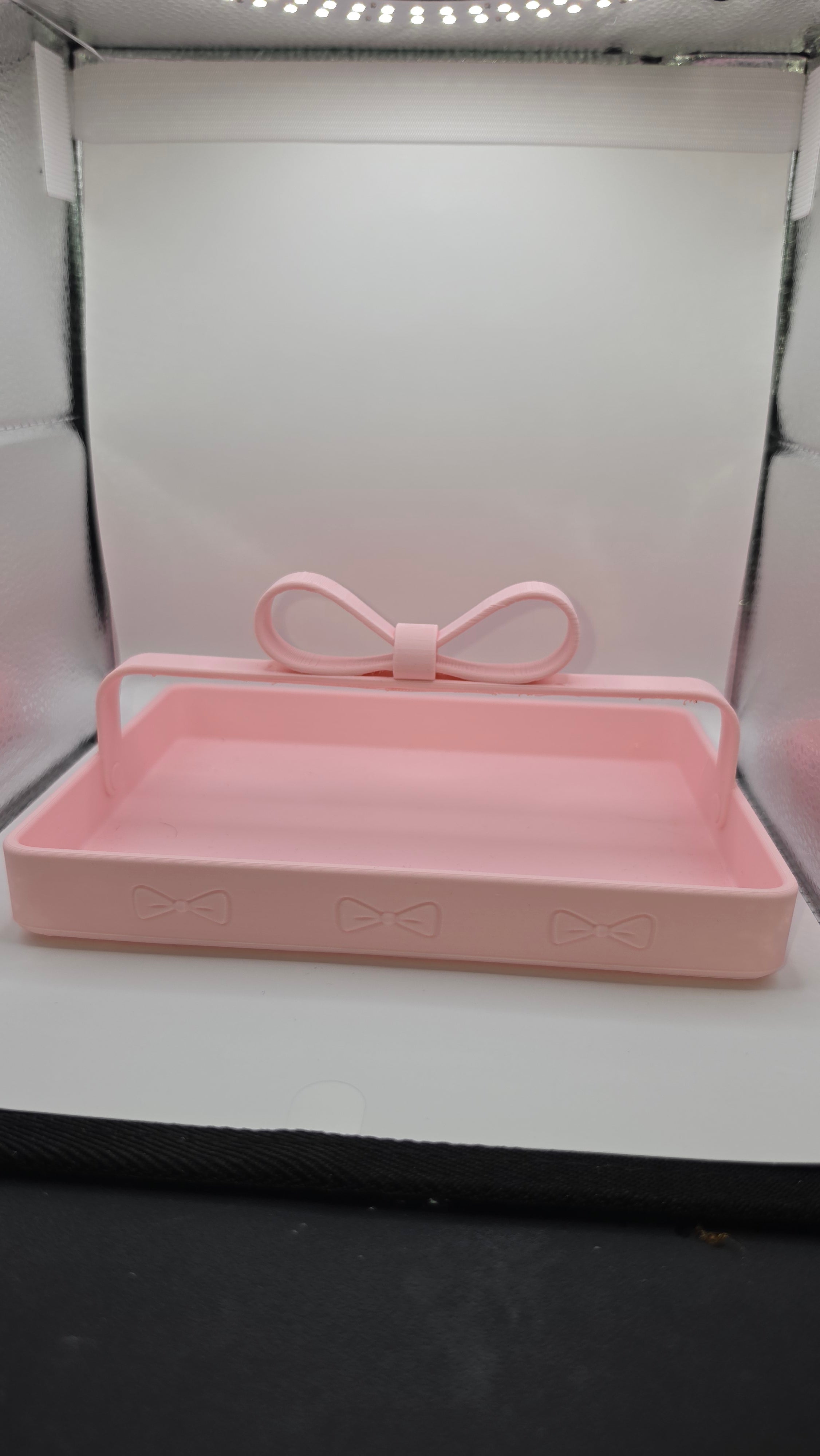 Chris Bow Tray With Handle